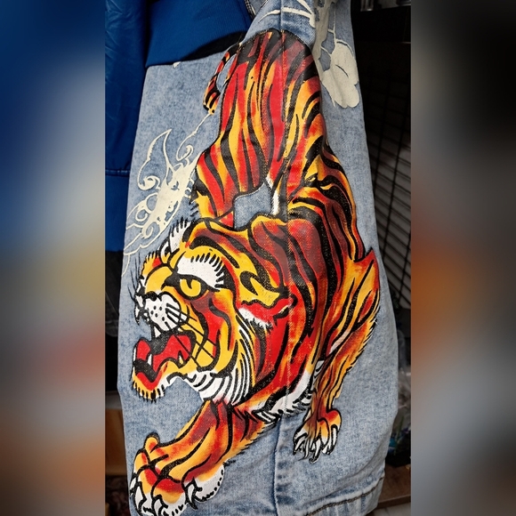 Ed Hardy Wide Legged Jeans Size 28 - Picture 3 of 7